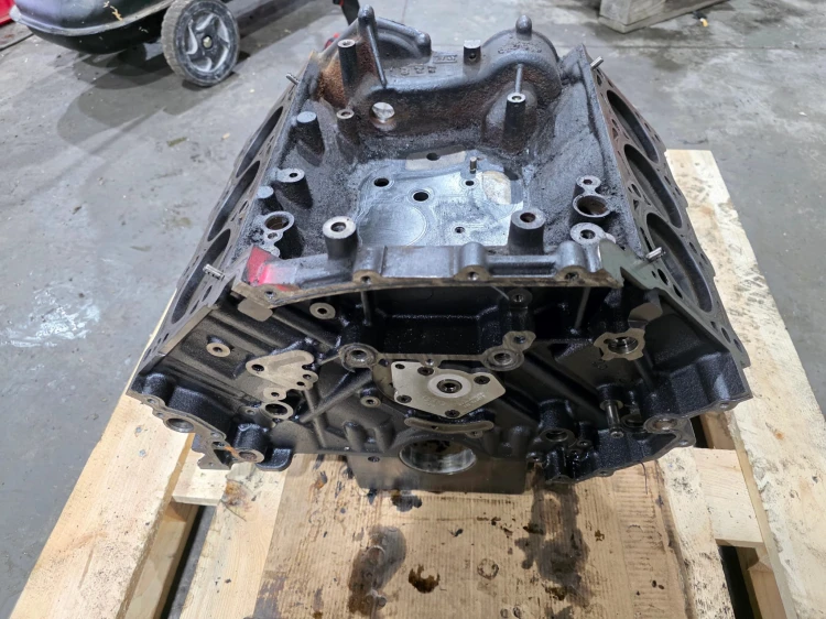 BLOK SILNIKA AUDI A4 B7 A6 C6 3.0 TDI ASB 059103021BL 9/26