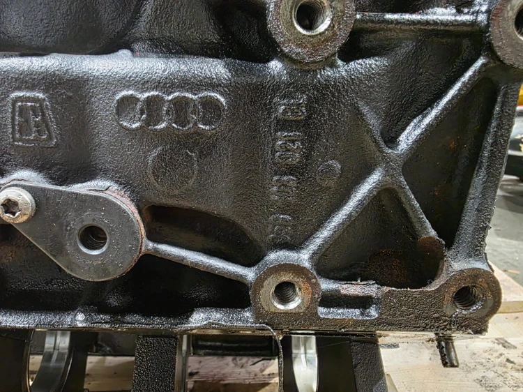 BLOK SILNIKA AUDI A4 B7 A6 C6 3.0 TDI ASB 059103021BL 9/26