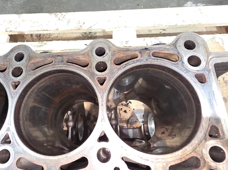 BLOK SILNIKA AUDI A4 B7 A6 C6 3.0 TDI ASB 059103021BL 9/26