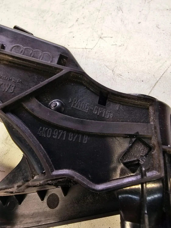 KANAŁ PRZEWODU PODSZYBIA AUDI A6 C8 4K0971871D