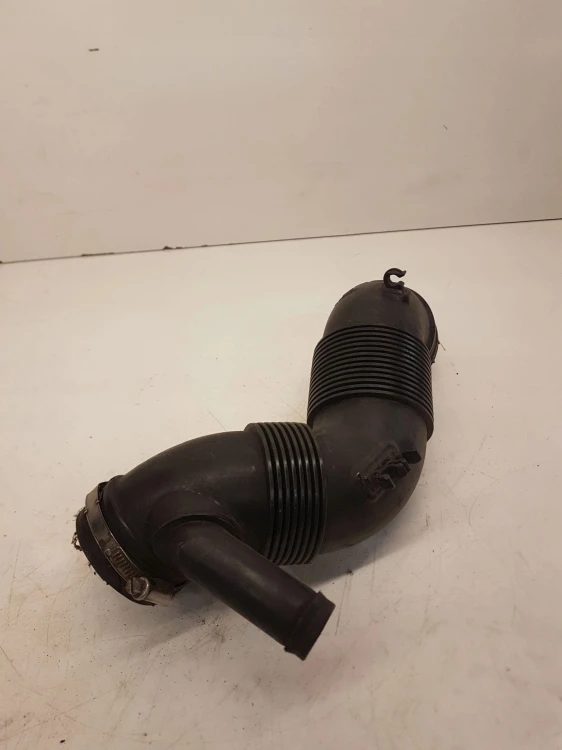 RURA WĄŻ POWIETRZA AUDI VW 3C0129654M