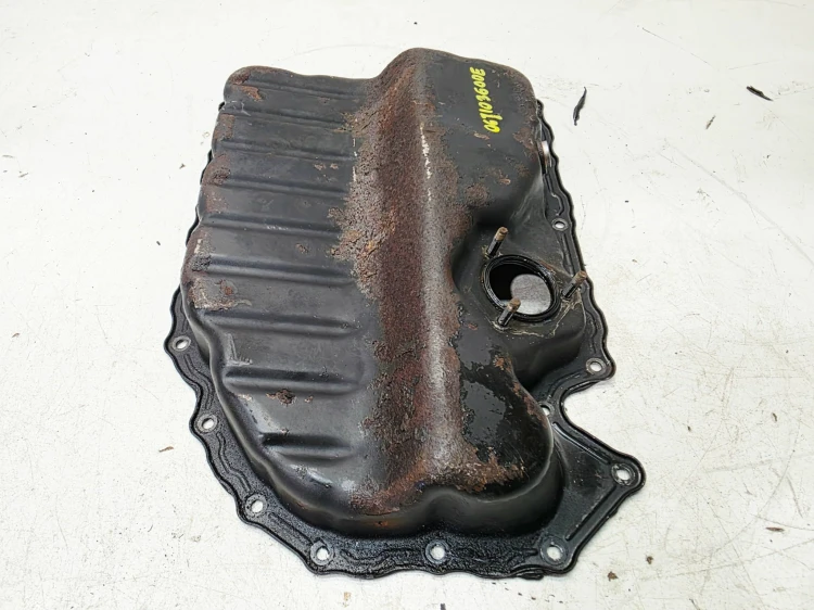 MISKA OLEJOWA AUDI VOLKSWAGEN SEAT SKODA 1.8 2.0 TFSI 06J103600E