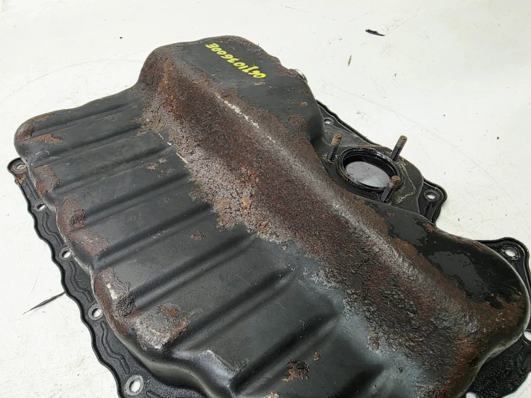 MISKA OLEJOWA AUDI VOLKSWAGEN SEAT SKODA 1.8 2.0 TFSI 06J103600E