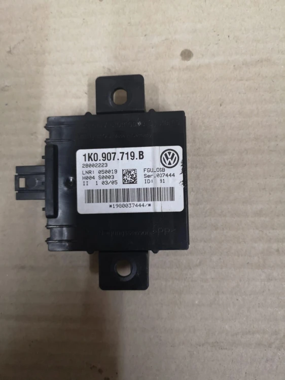 MODUŁ STEROWNIK ALARMU AUDI VOLKSWAGEN SEAT SKODA 1K0907719B