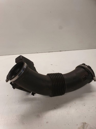 WĄŻ RURA POWIETRZA AUDI A4 B8 A5 06E129627S