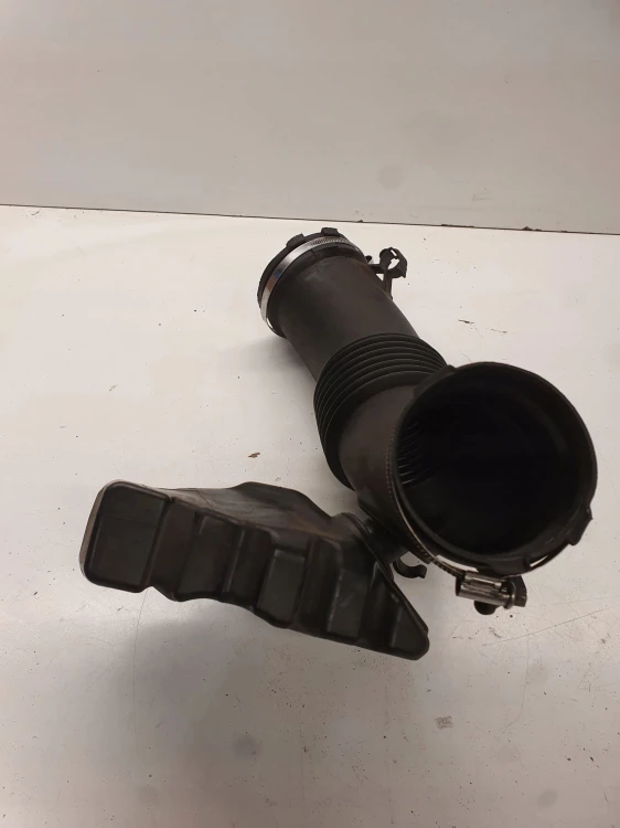 WĄŻ RURA POWIETRZA AUDI A4 B8 A5 06E129627S