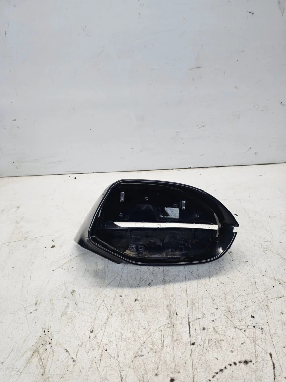 OBUDOWA LUSTERKA PRAWA AUDI A7 4G 4G8