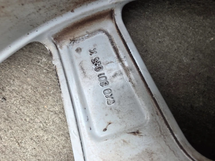 FELGA ALUMINIOWA AUDI A4 A5 A6 VW SEAT 7.5 J R17 ET 45 8K0601025K S2/26 OK