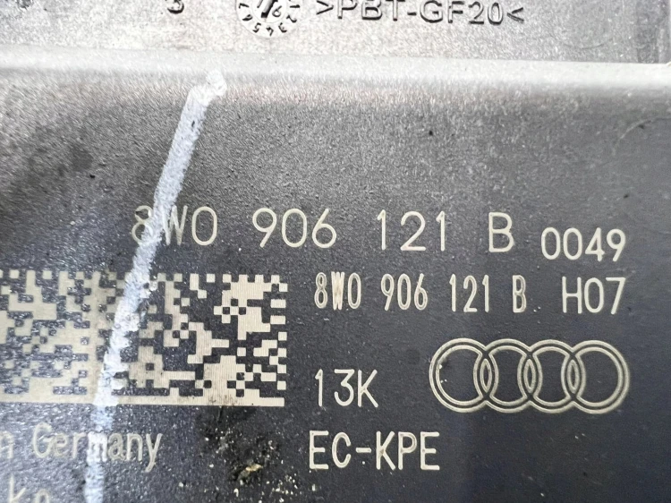 STEROWNIK POMPY PALIWA AUDI A4 B9 8W0906121B