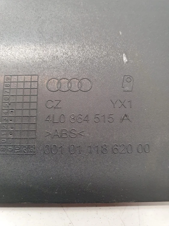OSŁONA POKRYWA SCHOWKA TUNELU AUDI Q7 4L0864515A