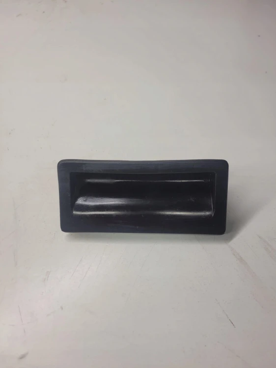 KLAMKA KLAPY TYŁ AUDI A4 A5 A6 Q5 5N0827566T