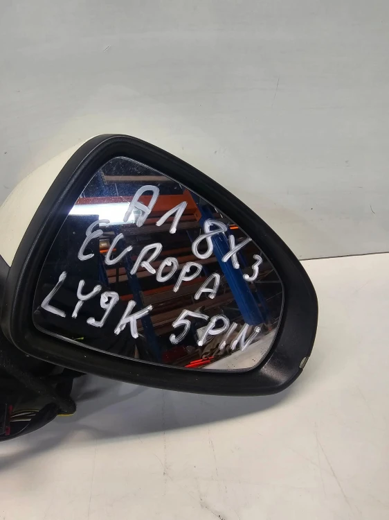 LUSTERKO ZEWNĘTRZNE PRAWE AUDI A1 8X3 5 PIN LY9K EUROPA