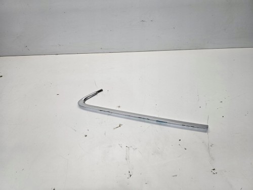 LISTWA SZYBY KAROSERYJNEJ CHROM PRAWY TYŁ AUDI Q5 8R 8R0853346A