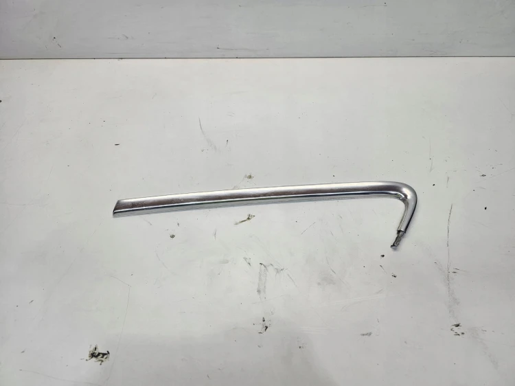 LISTWA SZYBY KAROSERYJNEJ CHROM PRAWY TYŁ AUDI Q5 8R 8R0853346A