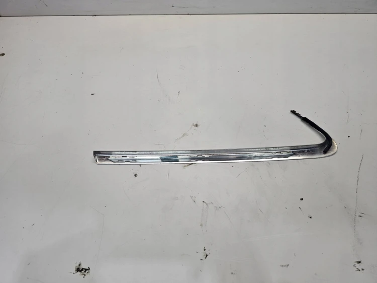LISTWA SZYBY KAROSERYJNEJ CHROM PRAWY TYŁ AUDI Q5 8R 8R0853346A