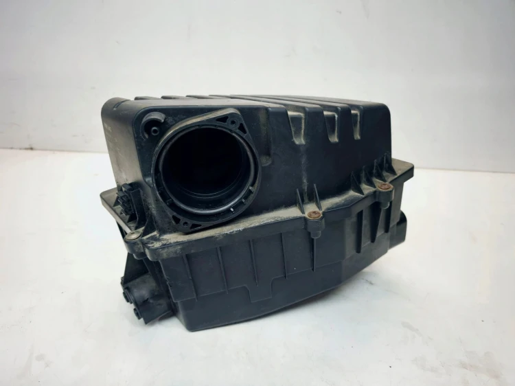 OBUDOWA FILTRA POWIETRZA AUDI A1 8X VOLKSWAGEN SEAT SKODA 6R0129601J