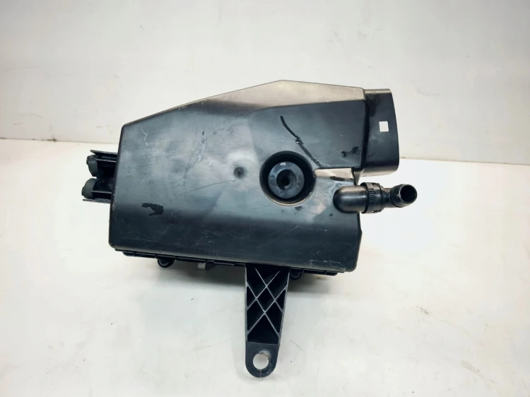 OBUDOWA FILTRA POWIETRZA AUDI A1 8X VOLKSWAGEN SEAT SKODA 6R0129601J