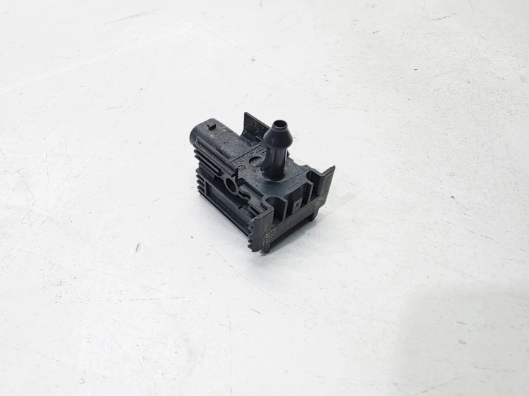 CZUJNIK OCHRONY PIESZYCH AUDI Q5 FY 80A959121A OK