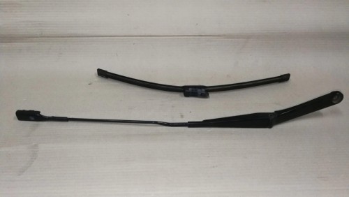 RAMIĘ WYCIERACZKI PRAWE AUDI A4 B8 EU 8K1955408