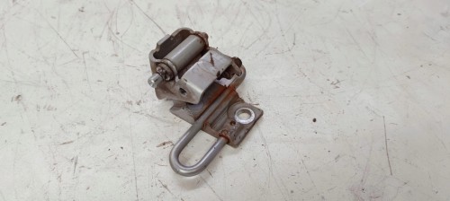 ZAWIAS DRZWI LEWY DOLNY AUDI A3 A4 A6 8E0831411E