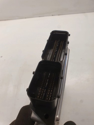 KOMPUTER STEROWNIK SILNIKA AUDI A6 2.7 4F7910401