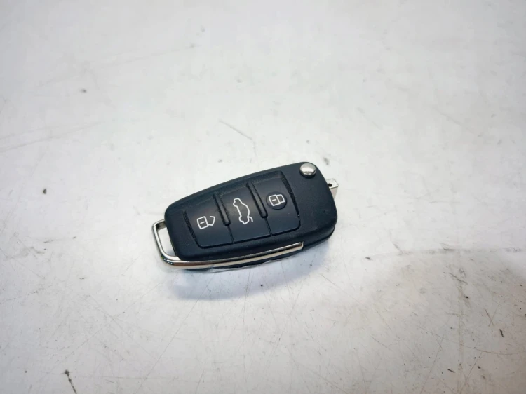 KLUCZYK PILOT SCYZORYK AUDI A3 8V 8V0837220 434MHZ 2/25 JAK NOWY