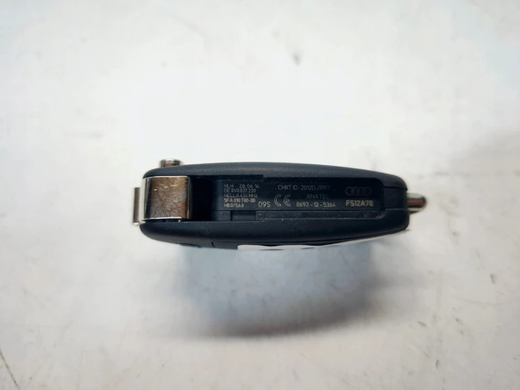 KLUCZYK PILOT SCYZORYK AUDI A3 8V 8V0837220 434MHZ 2/25 JAK NOWY