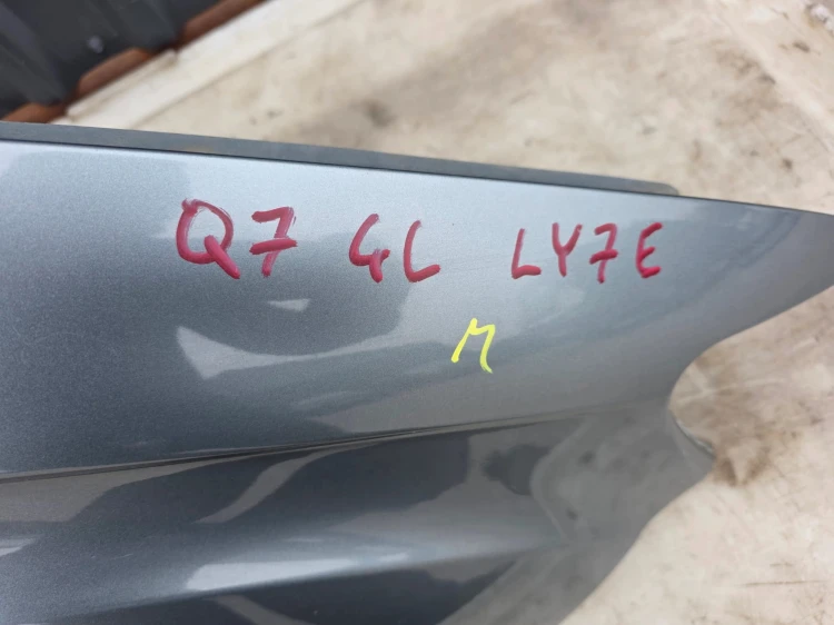 BŁOTNIK PRAWY PRZÓD AUDI Q7 4L LY7E 2005-2015 !!!
