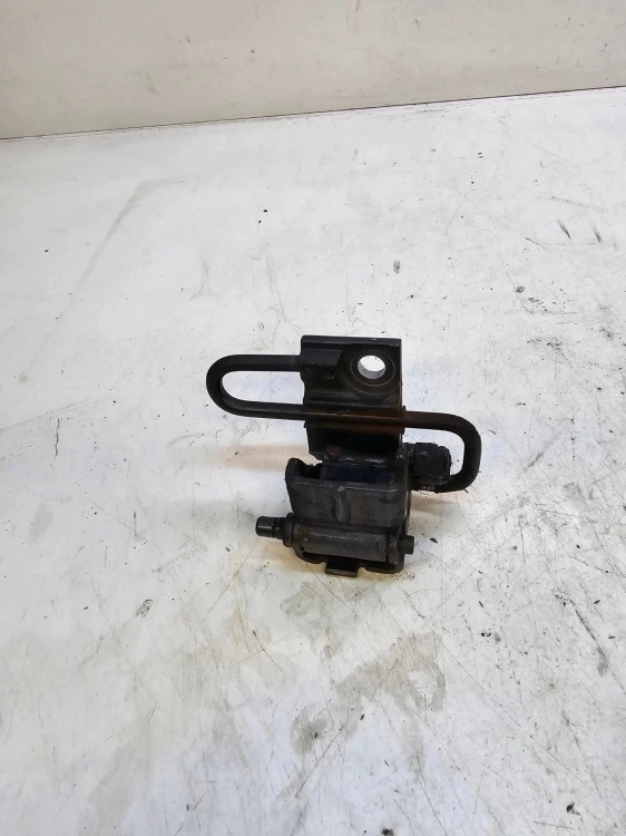 ZAWIAS DRZWI PRAWY DOLNY AUDI A4 B6 B7 CABRIO 8N0831412D