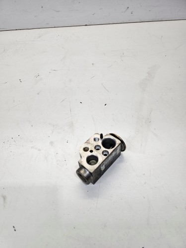 ZAWÓR ROZPRĘŻNY KLIMATYZACJI AUDI Q7 4L 7L0820679B