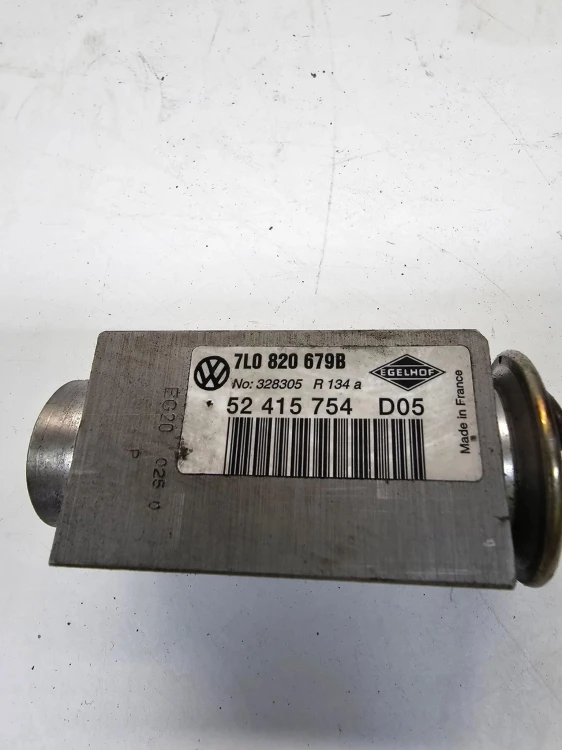 ZAWÓR ROZPRĘŻNY KLIMATYZACJI AUDI Q7 4L 7L0820679B
