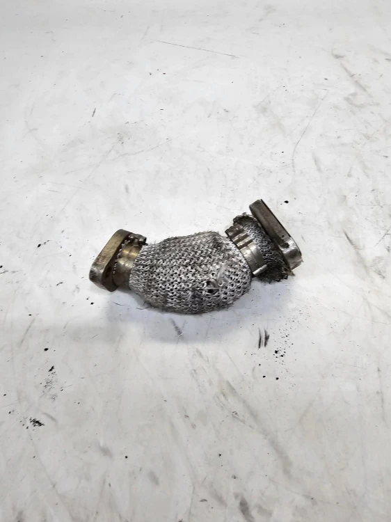RURA RURKA EGR AUDI A6 A4 2.7 TDI 059131525AF