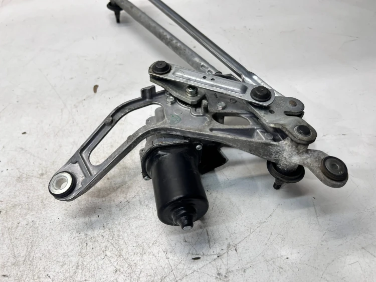 MECHANIZM SILNIK WYCIERACZEK PRZÓD AUDI A5 8W 8W6955023C