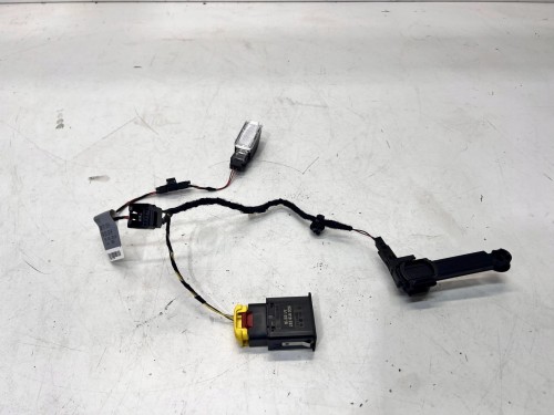 WIĄZKA SCHOWKA + WŁĄCZNIK AIRBAG AUDI Q5 FY 80A971679A