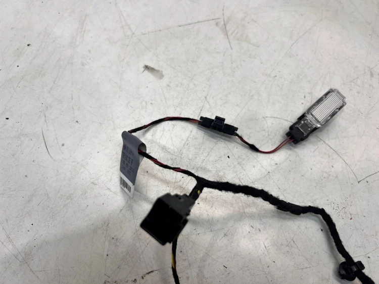 WIĄZKA SCHOWKA + WŁĄCZNIK AIRBAG AUDI Q5 FY 80A971679A
