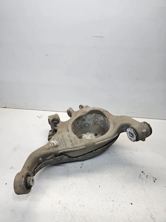 WAHACZ LEWY TYŁ POD PNEUMATYKĘ AUDI A6 C6 4F0505311L