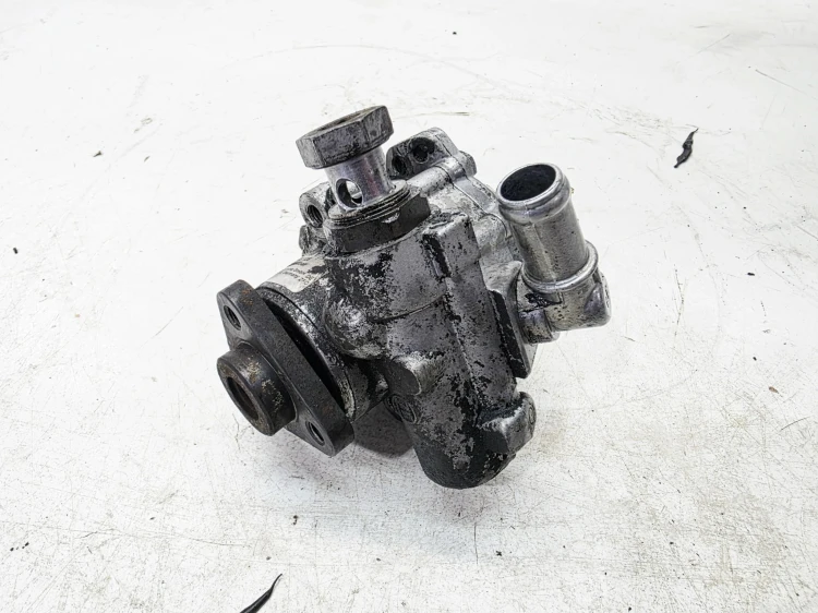 POMPA WSPOMAGANIA AUDI A4 B7 2.7 3.0 TDI 8E0145155T