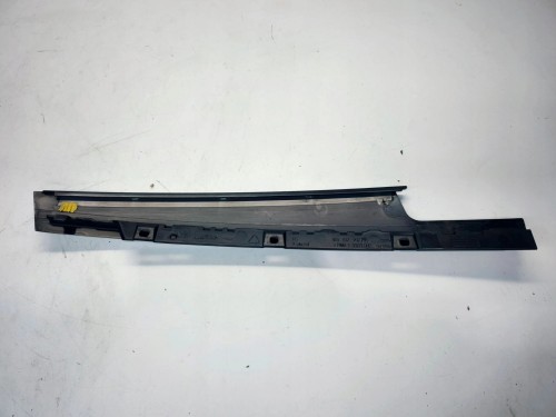 NAKŁADKA OSŁONA SŁUPKA DRZWI PRAWY PRZÓD AUDI A4 B8 8K0837902M POŁYSK