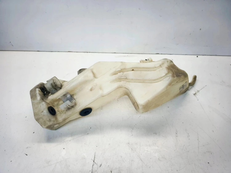 ZBIORNIK PŁYNU DO SPRYSKIWACZY POD XENON AUDI A4 B6 8E5955451N