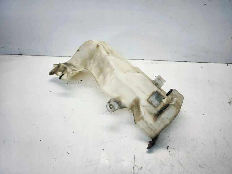 ZBIORNIK PŁYNU DO SPRYSKIWACZY POD XENON AUDI A4 B6 8E5955451N