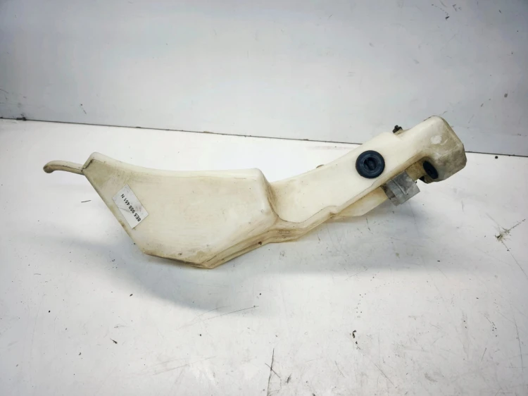 ZBIORNIK PŁYNU DO SPRYSKIWACZY POD XENON AUDI A4 B6 8E5955451N
