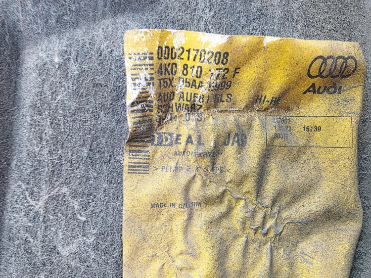 NADKOLE MATERIAOWE PRAWY TYŁ AUDI A6 C8 4K0810172F