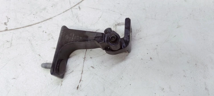 ZAWIAS DRZWI PRAWY AUDI A4 B9 8W5831404A