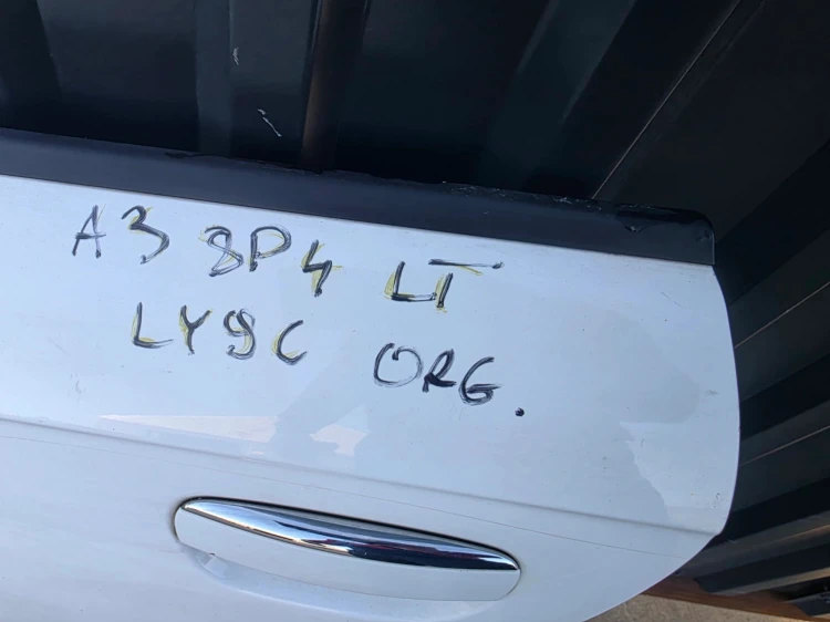 DRZWI LEWY TYŁ AUDI A3 8P 8P4 5D SPORTBACK 2004-2011 LY9C ORYGINAŁ !!!