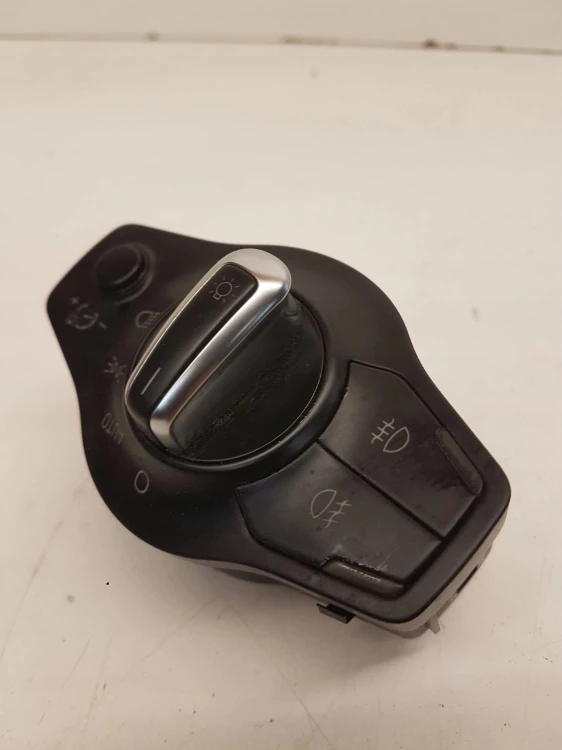 PRZEŁĄCZNIK WŁĄCZNIK ŚWIATEŁ AUDI A4 A5 8K0941531G