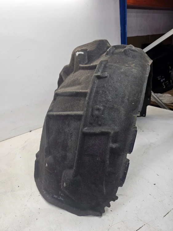NADKOLE PRAWY PRZÓD AUDI A4 B9 8W0821172 MATERIAŁOWE