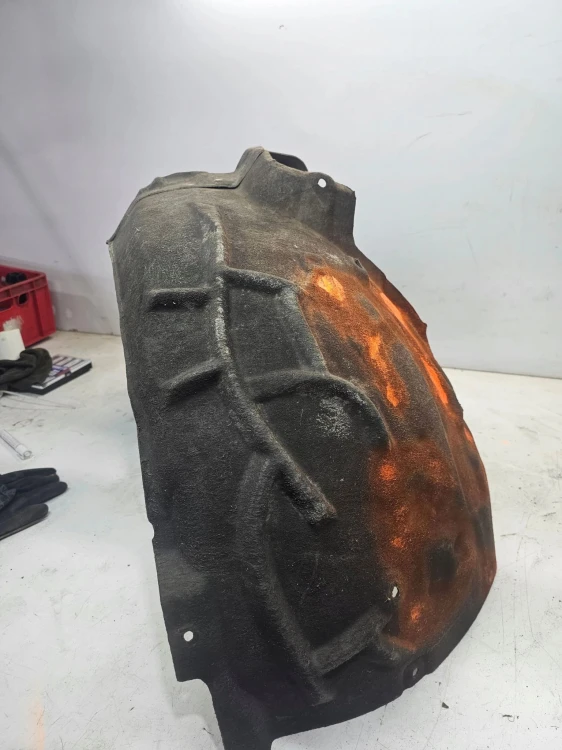 NADKOLE PRAWY PRZÓD AUDI A4 B9 8W0821172 MATERIAŁOWE