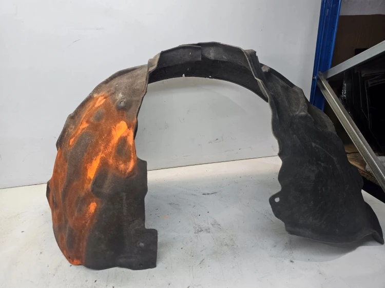 NADKOLE PRAWY PRZÓD AUDI A4 B9 8W0821172 MATERIAŁOWE