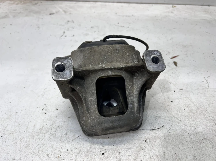 PODUSZKA SILNIKA Z CZUJNIKIEM AUDI A4 B8 A5 8T Q5 8R 8K0199381DQ