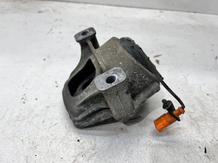 PODUSZKA SILNIKA Z CZUJNIKIEM AUDI A4 B8 A5 8T Q5 8R 8K0199381DQ